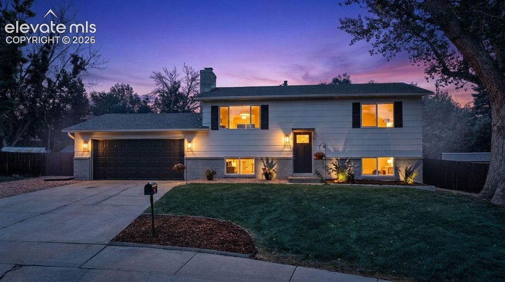 5015 Bonita Way, Colorado Springs, CO 80918 — exterior