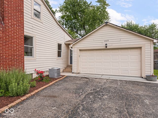 209 Burbank Road, Indianapolis, IN 46219