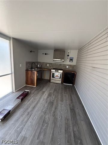 8165 Heck DR, North Fort Myers, FL 33917