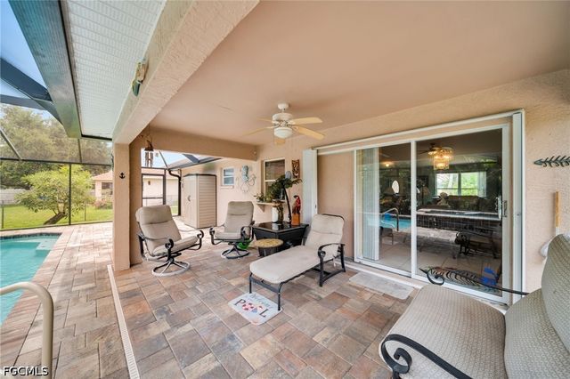 813 SW 11th PL, Cape Coral, FL 33991