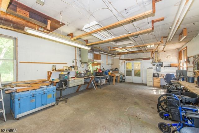 410 Horseneck Rd, Fairfield Twp., NJ 07004