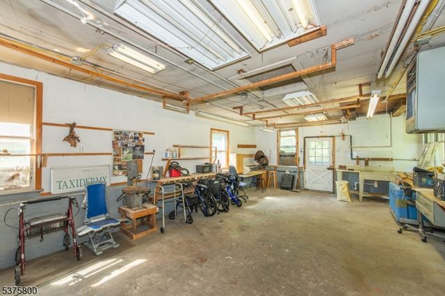 410 Horseneck Rd, Fairfield Twp., NJ 07004