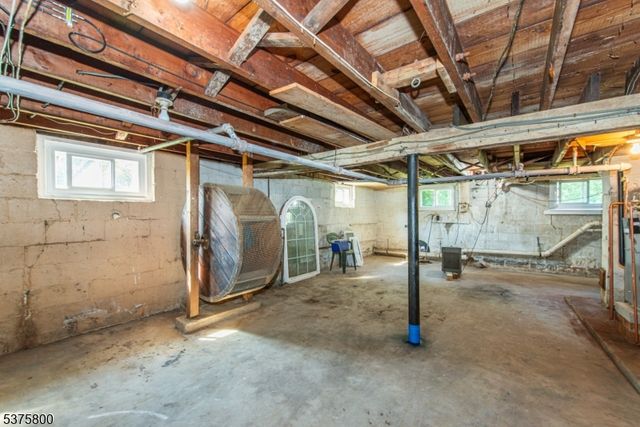 410 Horseneck Rd, Fairfield Twp., NJ 07004