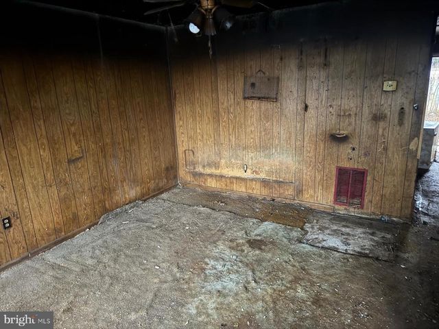 411 CLOVER CT, Taneytown, MD 21787