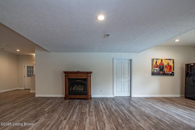 145 Mary Lee St, Elizabethtown, KY 42701