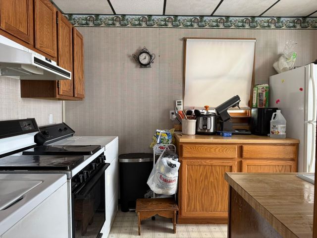 1004 Wallace STREET, Vandergrift, PA 15690