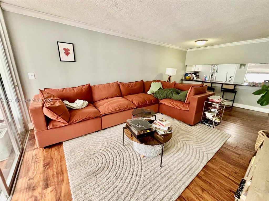 1304 NE 191st St A232, Miami, FL 33179