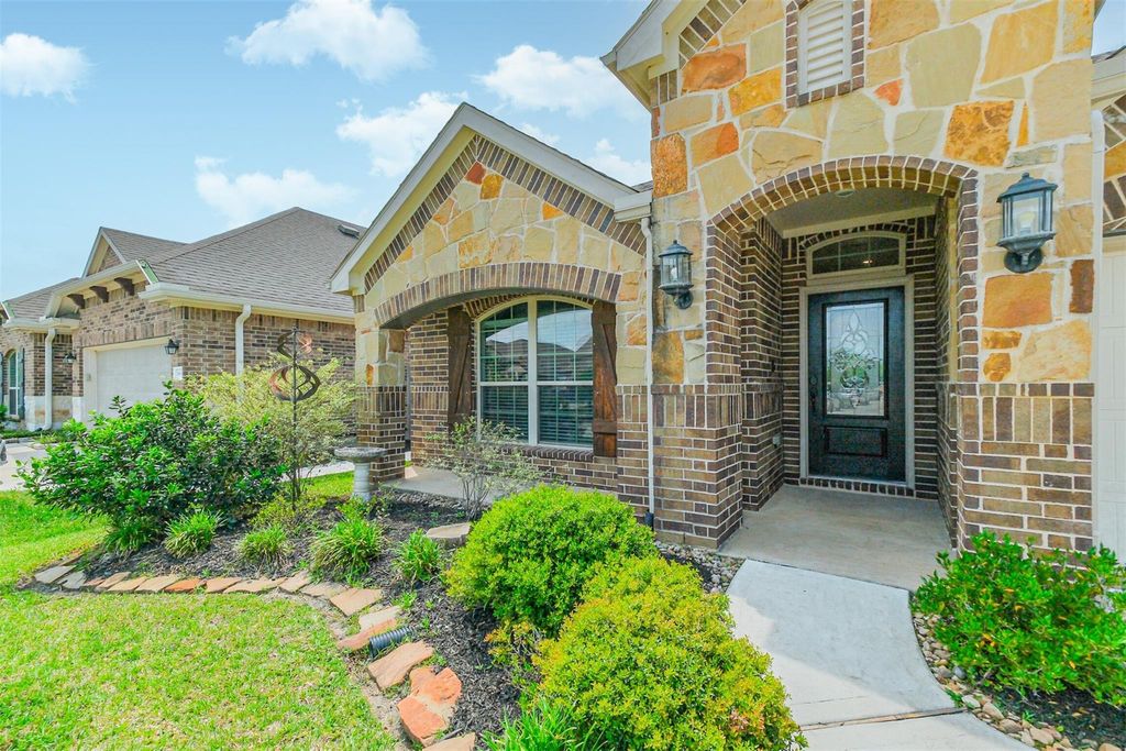 18826 Rosewood Terrace Drive, New Caney, TX 77357