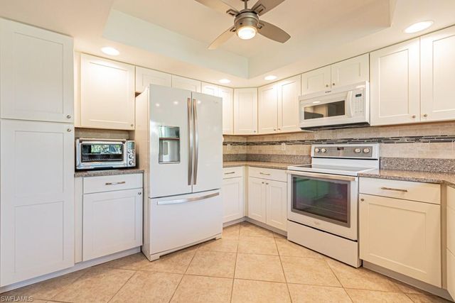 187 Round Key CIR D3, Naples, FL 34112