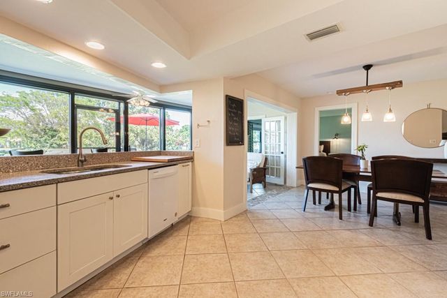 187 Round Key CIR D3, Naples, FL 34112