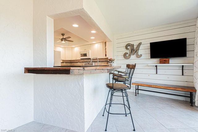 187 Round Key CIR D3, Naples, FL 34112