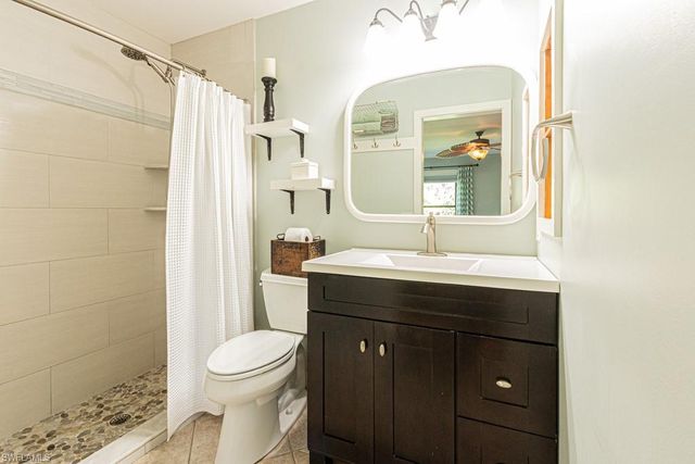 187 Round Key CIR D3, Naples, FL 34112