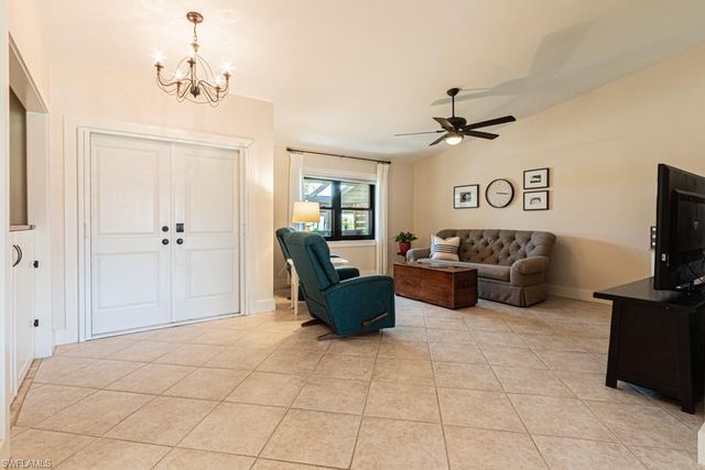 187 Round Key CIR D3, Naples, FL 34112