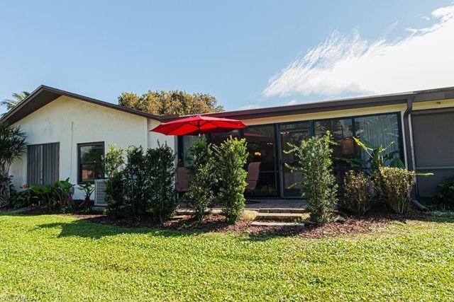 187 Round Key CIR D3, Naples, FL 34112