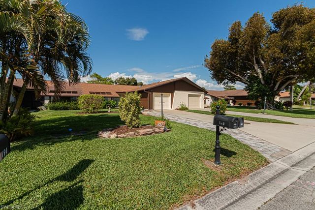 187 Round Key CIR D3, Naples, FL 34112