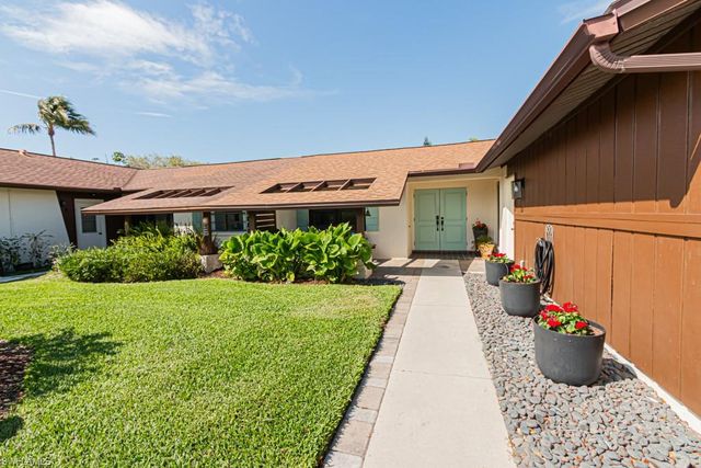 187 Round Key CIR D3, Naples, FL 34112