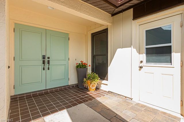 187 Round Key CIR D3, Naples, FL 34112