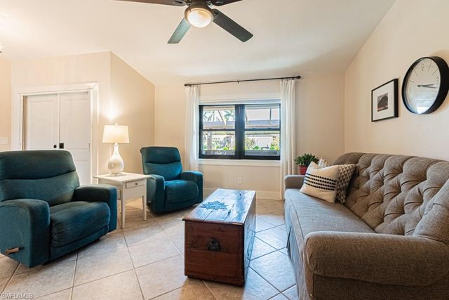 187 Round Key CIR D3, Naples, FL 34112