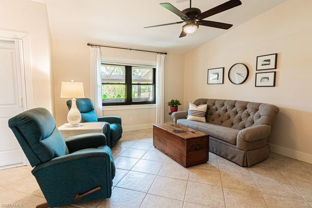 187 Round Key CIR D3, Naples, FL 34112