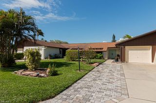 187 Round Key CIR D3, Naples, FL 34112