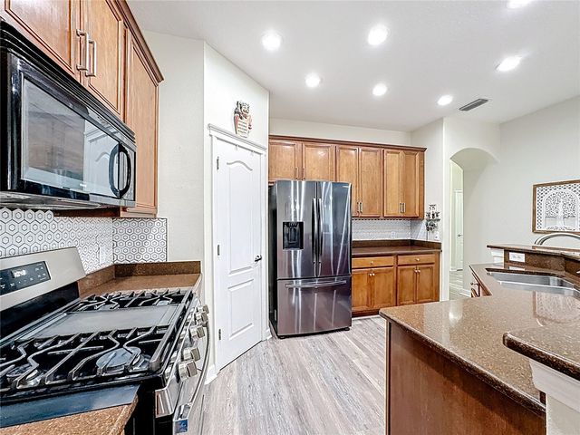 7526 SURREY PINES DRIVE, Apollo Beach, FL 33572