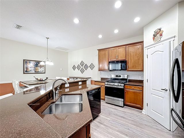 7526 SURREY PINES DRIVE, Apollo Beach, FL 33572