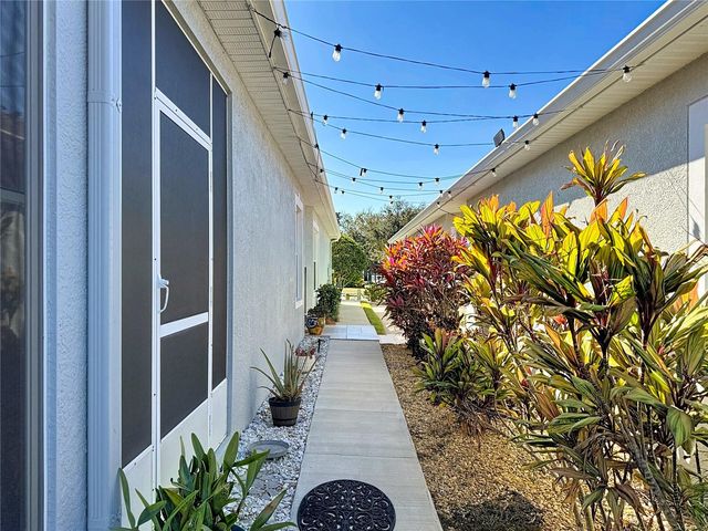 7526 SURREY PINES DRIVE, Apollo Beach, FL 33572