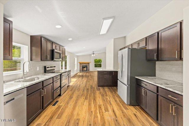 305 Broyles Lane, Bristol, TN 37620