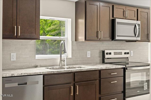 305 Broyles Lane, Bristol, TN 37620