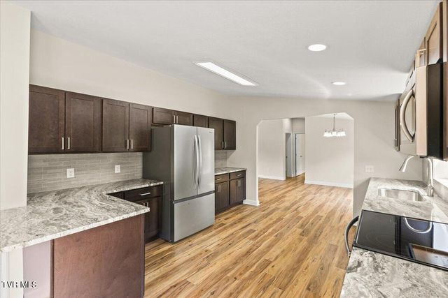 305 Broyles Lane, Bristol, TN 37620