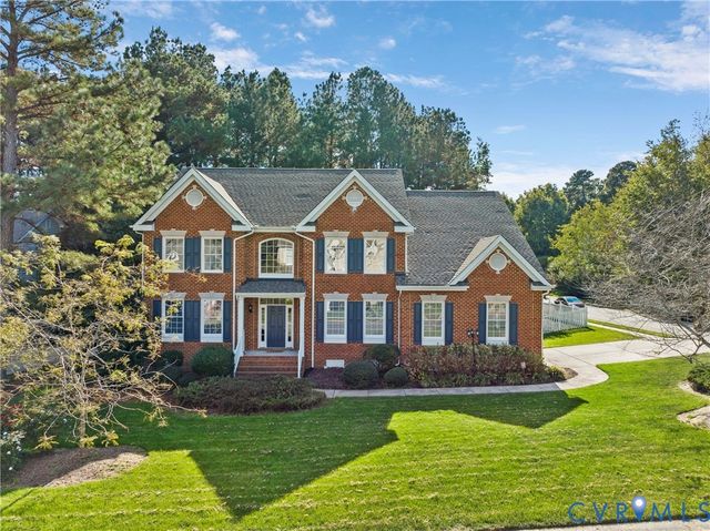 8401 Hampton Valley Dr, Midlothian, VA 23832