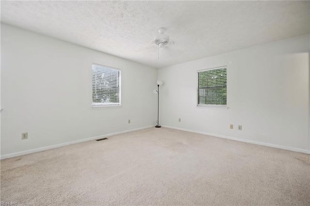 1758 Skiffes Creek CIR, Williamsburg, VA 23185