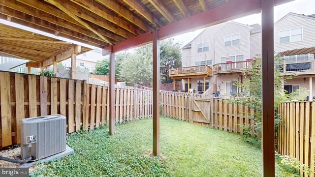 502 LEGRACE TER NE, Leesburg, VA 20176