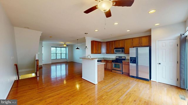502 LEGRACE TER NE, Leesburg, VA 20176