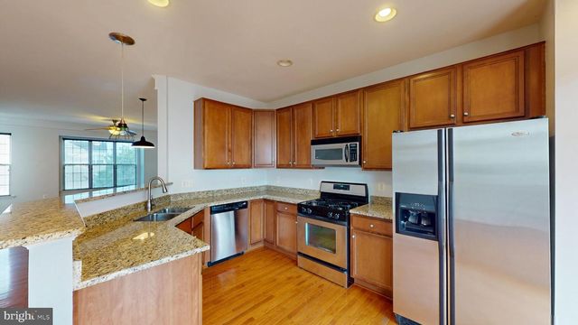 502 LEGRACE TER NE, Leesburg, VA 20176