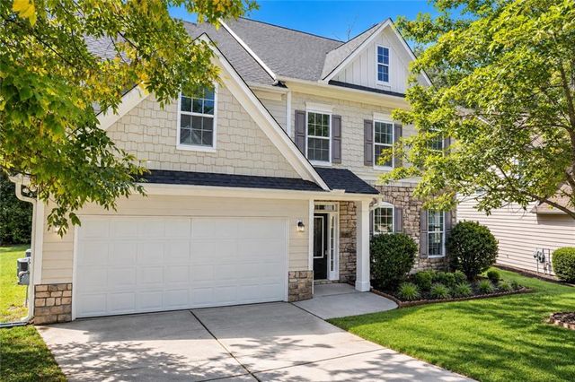 1933 Temple Park Drive, Loganville, GA 30052