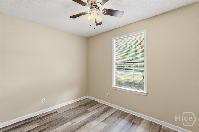 39 Henry Lane, Hinesville, GA 31313