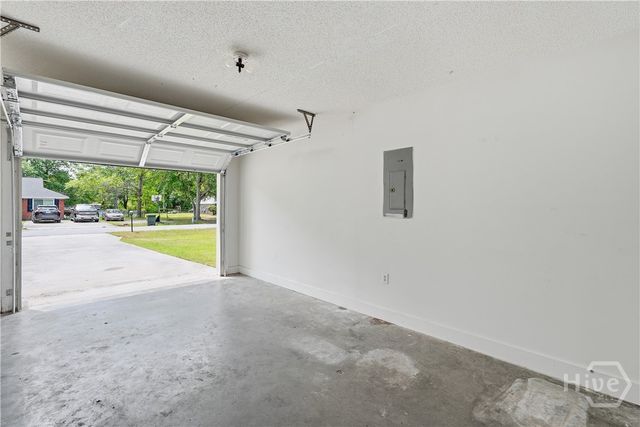 39 Henry Lane, Hinesville, GA 31313