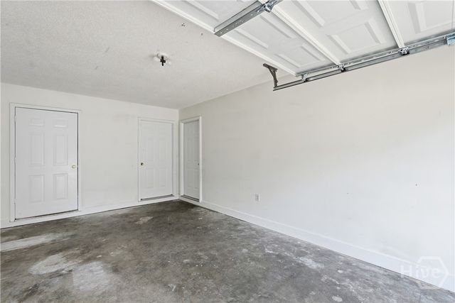 39 Henry Lane, Hinesville, GA 31313