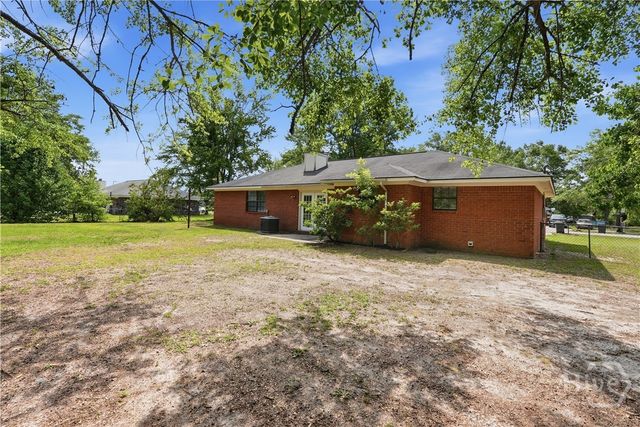 39 Henry Lane, Hinesville, GA 31313