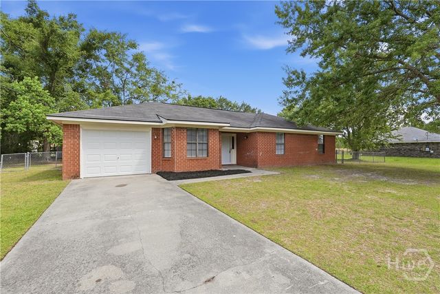 39 Henry Lane, Hinesville, GA 31313