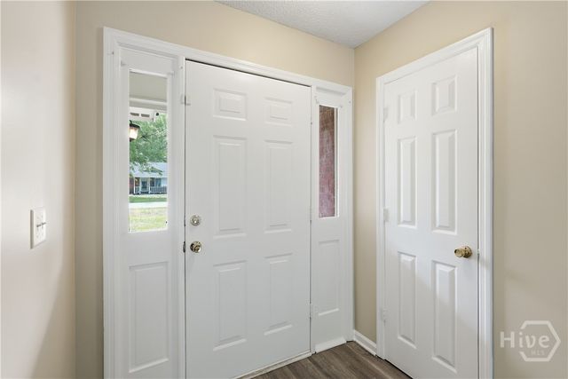 39 Henry Lane, Hinesville, GA 31313