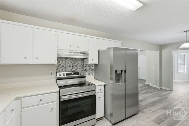39 Henry Lane, Hinesville, GA 31313