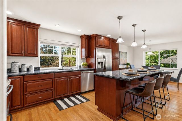 8013 NE 145th Street, Kirkland, WA 98034