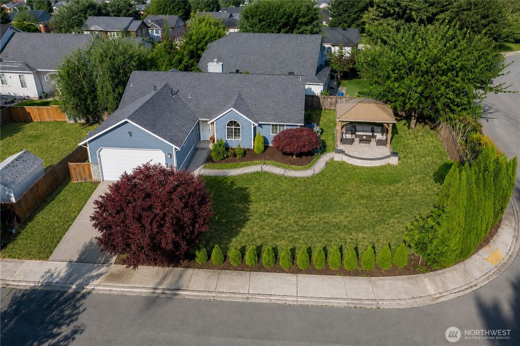 8013 NE 145th Street, Kirkland, WA 98034