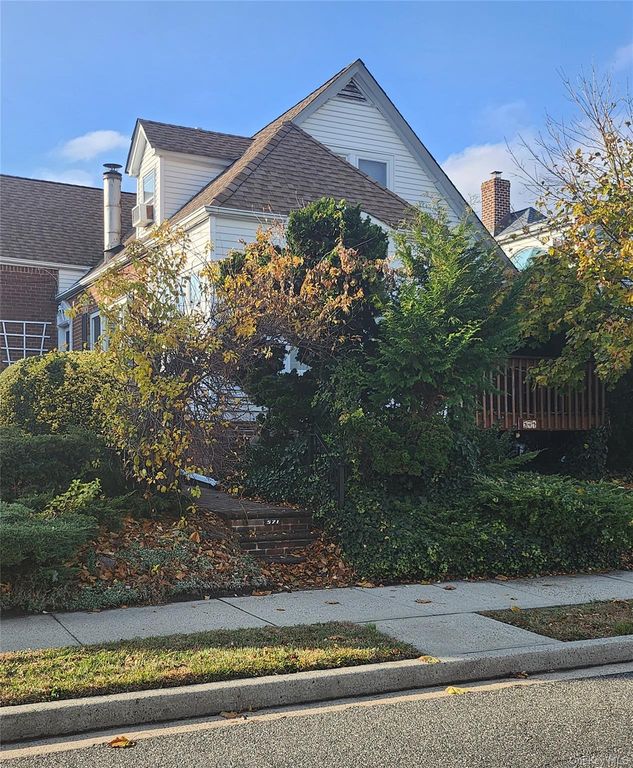 571 Laurelton Boulevard Lower Level, Long Beach, NY 11561