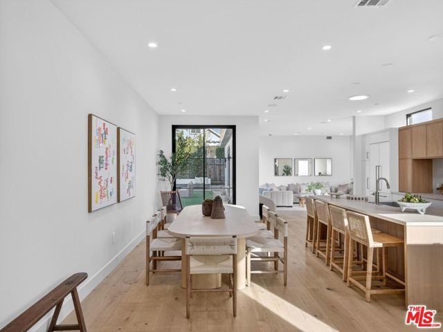 8404 Gonzaga Avenue, Los Angeles, CA 90045