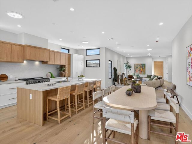 8404 Gonzaga Avenue, Los Angeles, CA 90045