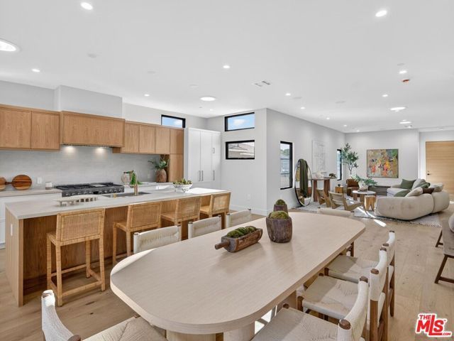 8404 Gonzaga Avenue, Los Angeles, CA 90045