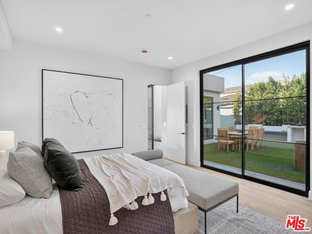 8404 Gonzaga Avenue, Los Angeles, CA 90045